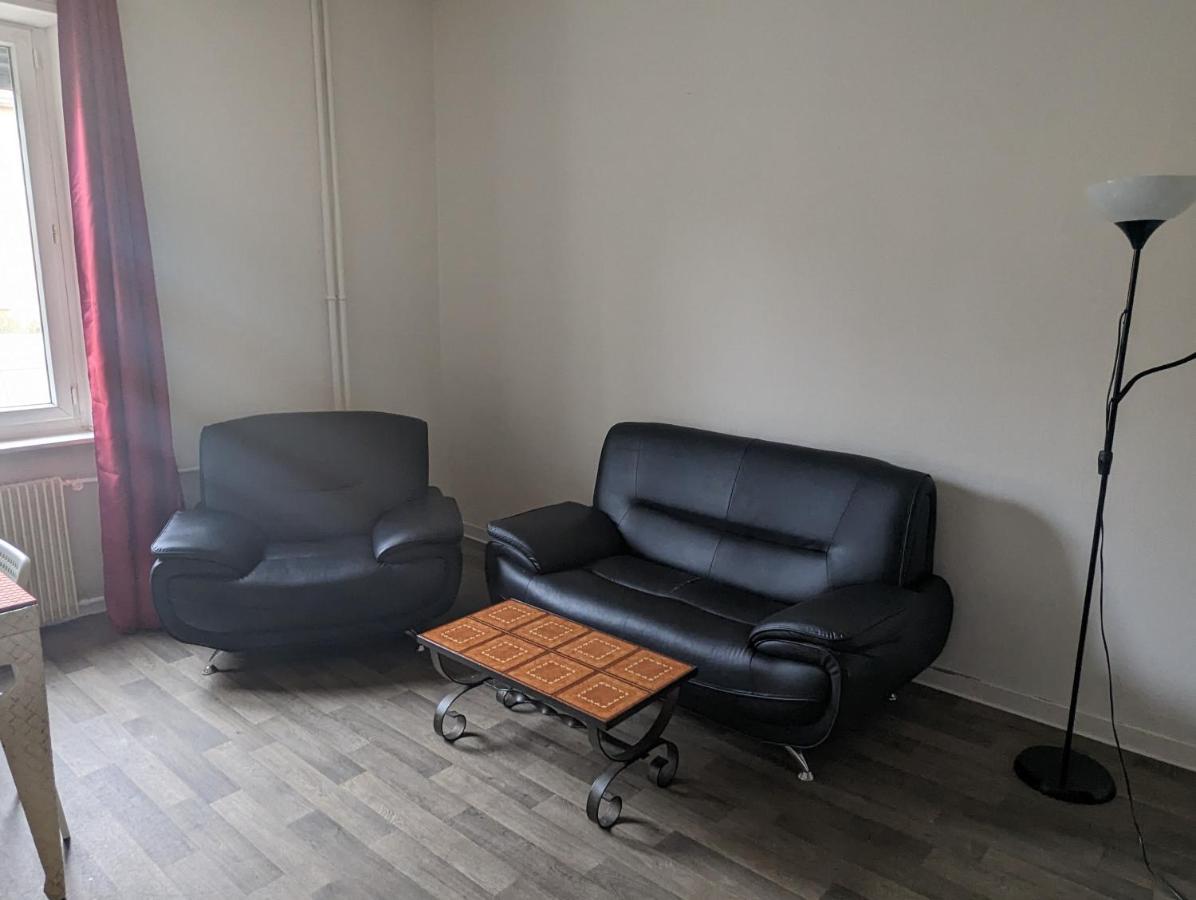 Le Thannois - Appartement 2 Chambres, Salon, Cuisine Equipee, Parking Et Wifi Gratuit Mulhouse Luaran gambar