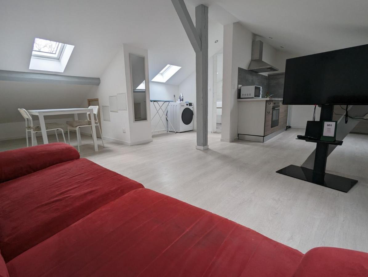 Le Thannois - Appartement 2 Chambres, Salon, Cuisine Equipee, Parking Et Wifi Gratuit Mulhouse Luaran gambar